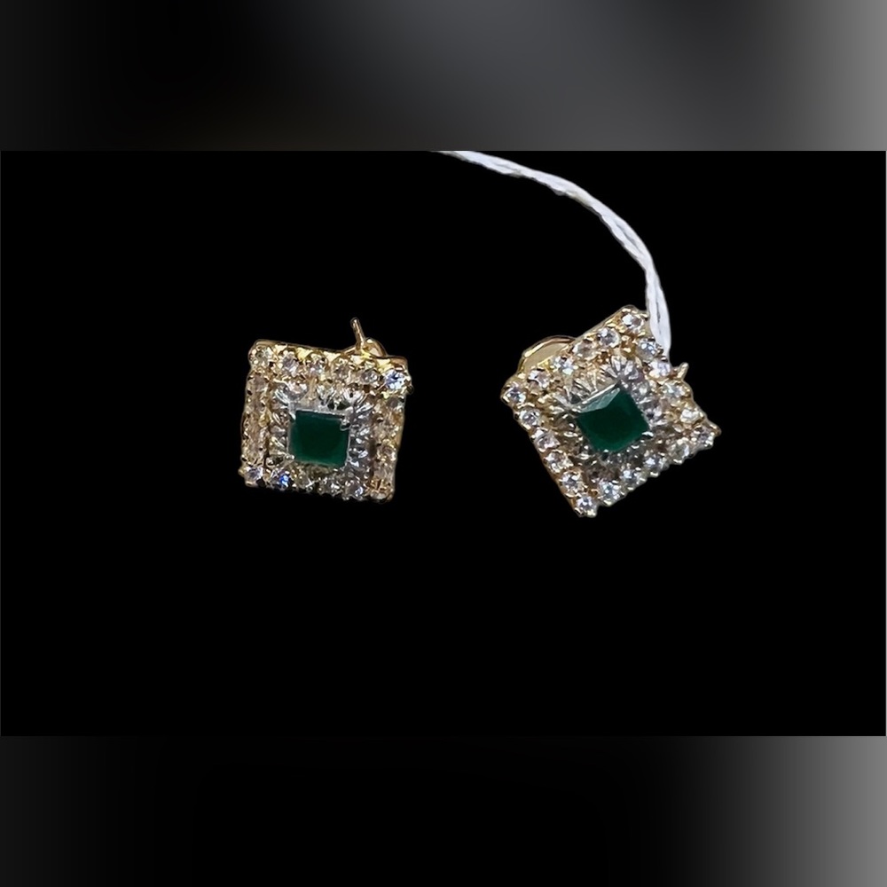 Earrings studs